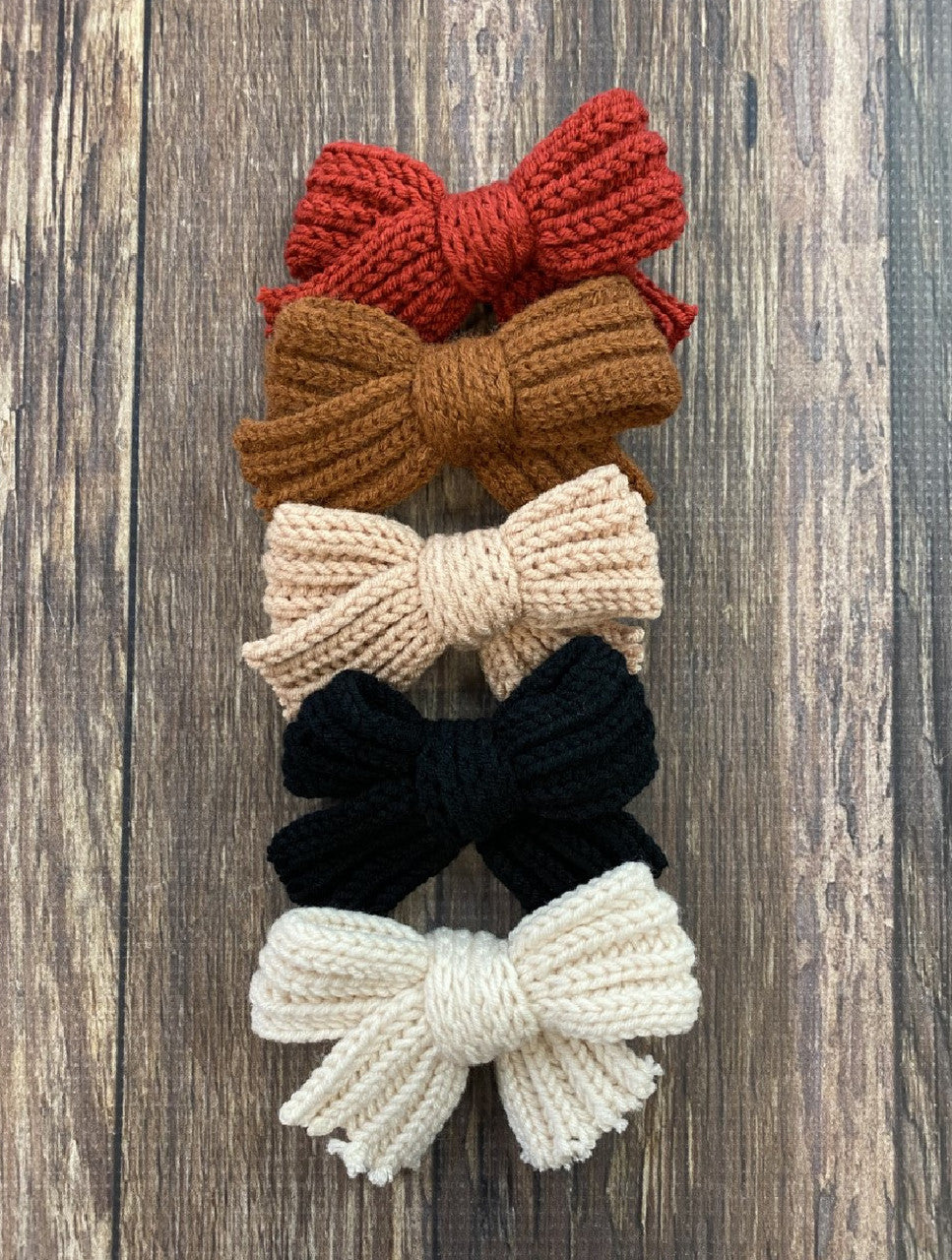 Knitted Hair bow in 4 colors