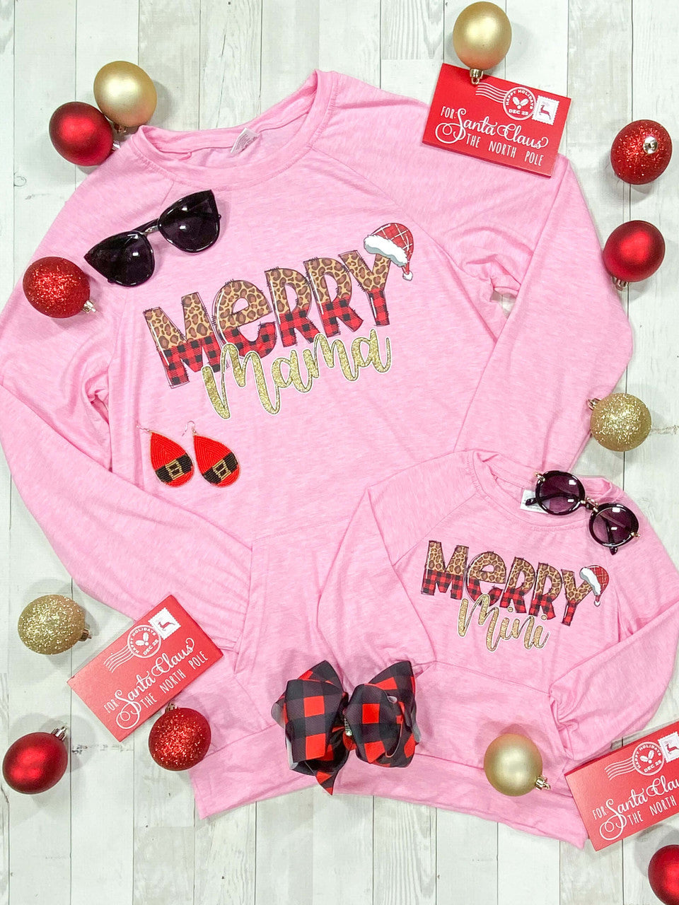 This lightweight heathered pink top is perfect to match with your mini!  Featuring Merry Mama and Merry Mini screen prints on the respective tops, you'll both love coordinating in these cute tops.