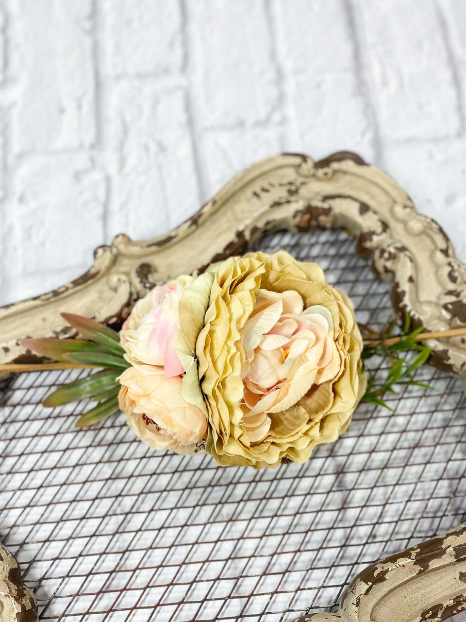 Cabbage rose headband in the color Vintage Rose