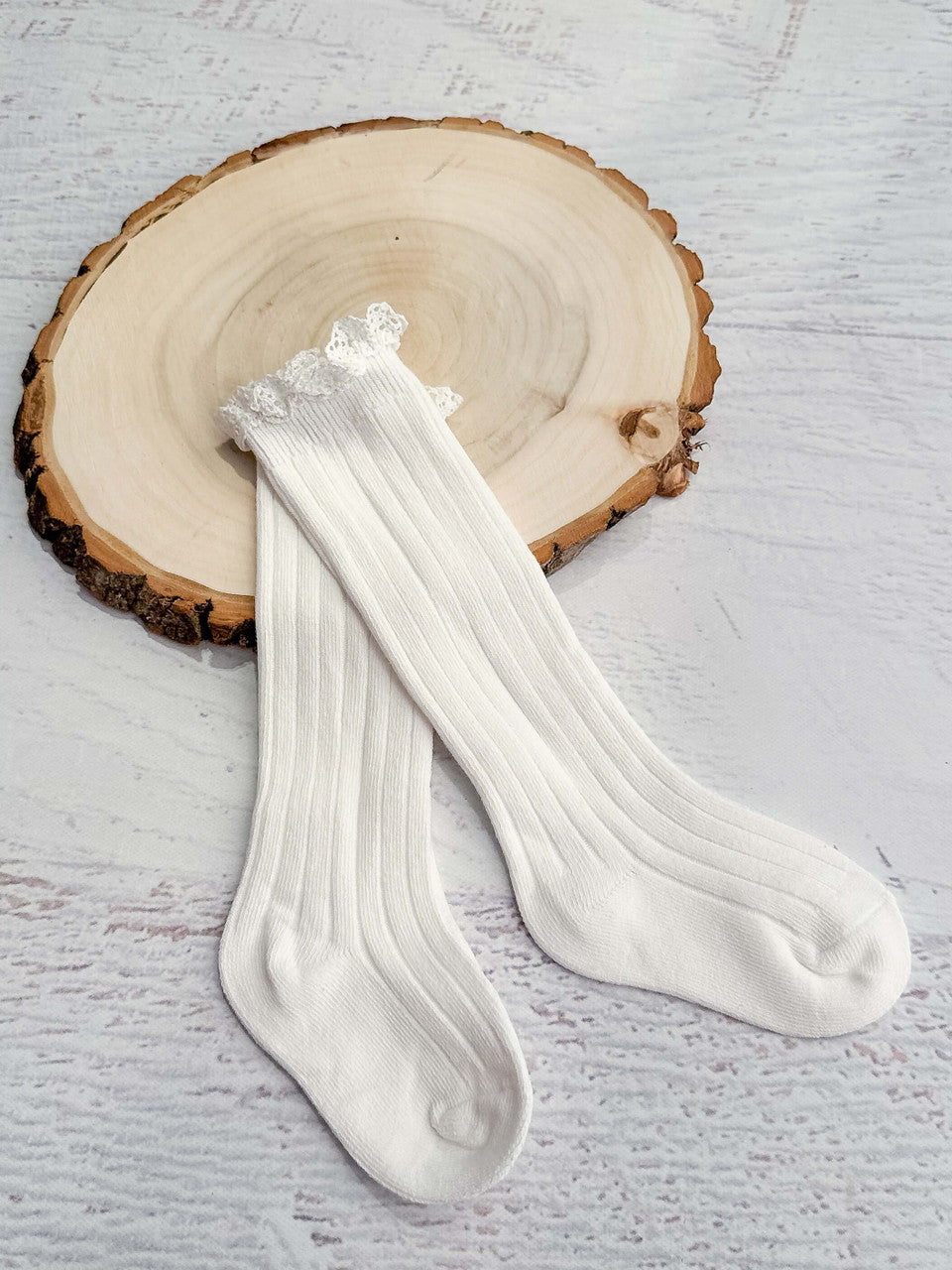 white lettuce edge ruffle ribbed socks