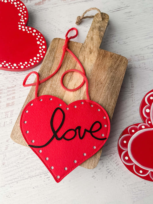 Valentine's Day "Love" design red heart felt novelty crossbody purse for girls.