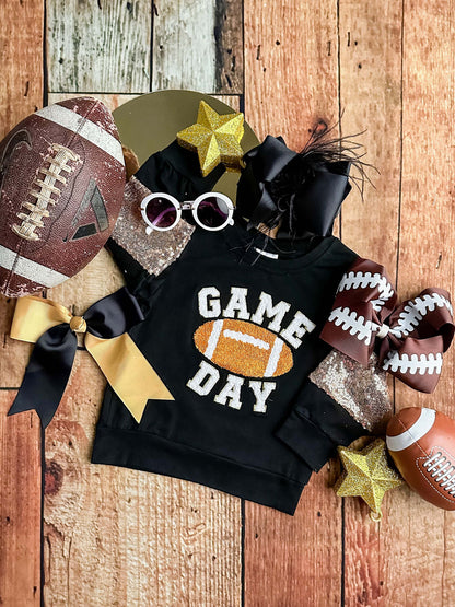 Mommy &amp; Me Game Day camisa negra con mangas de lentejuelas