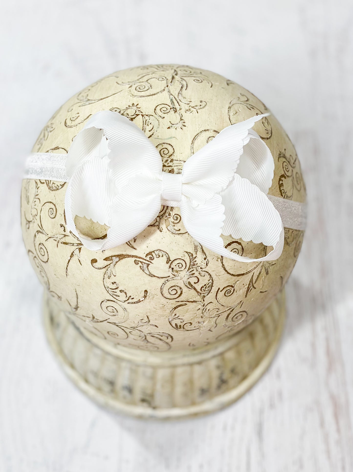 White Scalloped Classic Size Bow Headband