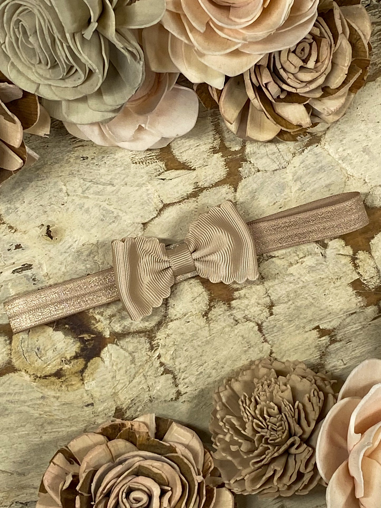 Oatmeal Bitty Scalloped Bow - Headband