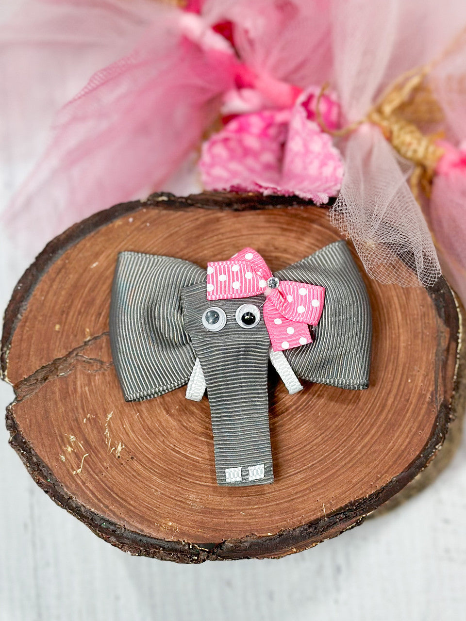Elephant Clippie made of grosgrain ribbon and googly eyes