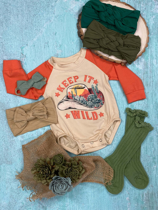 Keep it wild screen print baby romper with a cute cowgirl hat